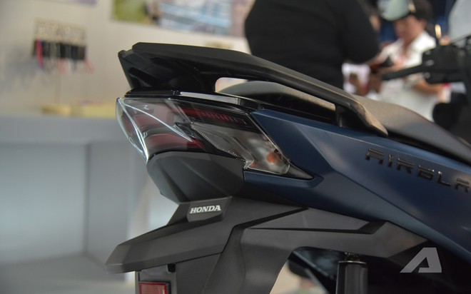 Honda Air Blade 2026 ra mắt Việt Nam: Giá từ gần 43 triệu đồng, 6 bản, thiết kế mới long lanh hơn làm khó NVX- Ảnh 7.