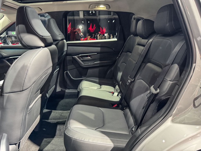 Mazda CX-5 2026 lên lịch ra mắt ĐNÁ năm sau: Lột xác từ trong ra ngoài, máy 2.5L hybrid, về Việt Nam sớm sẽ càng thêm ‘hot’- Ảnh 6. Mazda CX-5 2026 lên lịch ra mắt ĐNÁ năm sau: Lột xác từ trong ra ngoài, máy 2.5L hybrid, về Việt Nam sớm sẽ càng thêm ‘hot’- Ảnh 6.