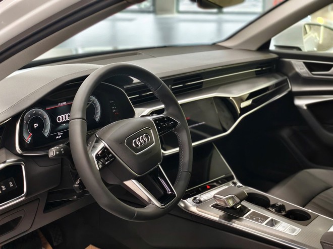 Loạt xe Audi giảm giá mạnh cuối năm tại Việt Nam: Giảm nhiều nhất gần 380 triệu đồng, phần lớn là SUV, đáp trả BMW, Mercedes- Ảnh 4. Loạt xe Audi giảm giá mạnh cuối năm tại Việt Nam: Giảm nhiều nhất gần 380 triệu đồng, phần lớn là SUV, đáp trả BMW, Mercedes- Ảnh 4.