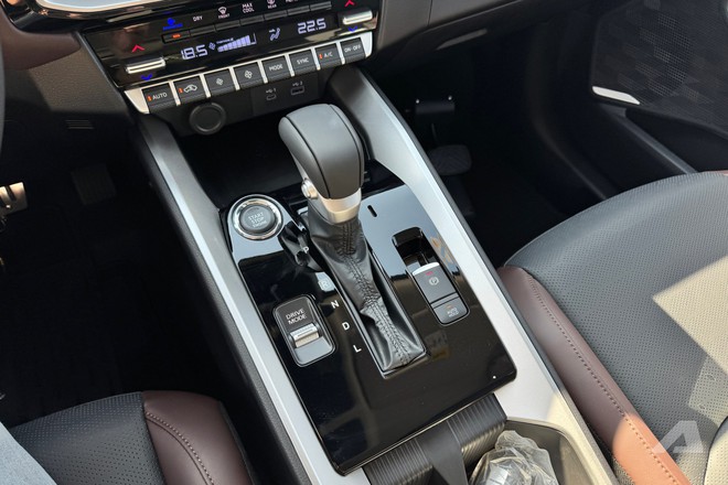 Mitsubishi Destinator ra mắt Việt Nam: Giá sau giảm từ 739 triệu đồng, 2 bản đều có ADAS, dễ thế chỗ Outlander cạnh tranh CX-5, Tucson- Ảnh 11. Mitsubishi Destinator ra mắt Việt Nam: Giá sau giảm từ 739 triệu đồng, 2 bản đều có ADAS, dễ thế chỗ Outlander cạnh tranh CX-5, Tucson- Ảnh 11.