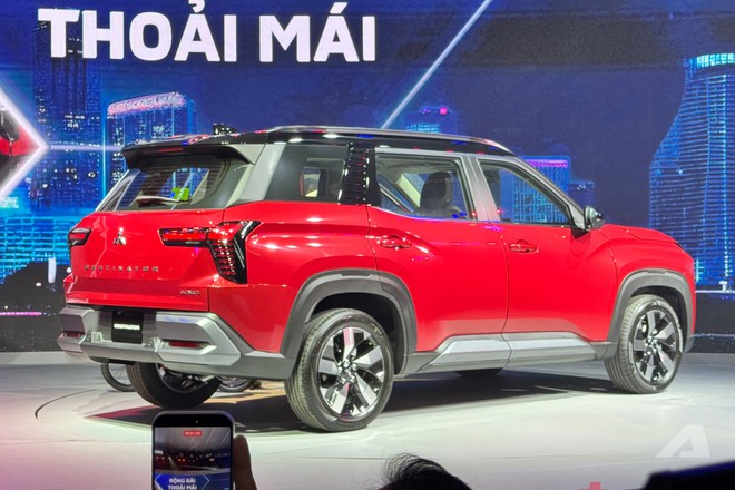 Mitsubishi Destinator ra mắt Việt Nam: Giá sau giảm từ 739 triệu đồng, 2 bản đều có ADAS, dễ thế chỗ Outlander cạnh tranh CX-5, Tucson- Ảnh 4. Mitsubishi Destinator ra mắt Việt Nam: Giá sau giảm từ 739 triệu đồng, 2 bản đều có ADAS, dễ thế chỗ Outlander cạnh tranh CX-5, Tucson- Ảnh 4.