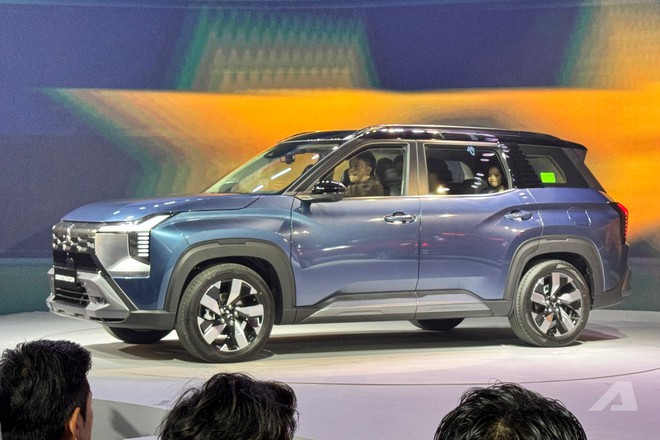 Mitsubishi Destinator ra mắt Việt Nam: Giá sau giảm từ 739 triệu đồng, 2 bản đều có ADAS, dễ thế chỗ Outlander cạnh tranh CX-5, Tucson- Ảnh 3. Mitsubishi Destinator ra mắt Việt Nam: Giá sau giảm từ 739 triệu đồng, 2 bản đều có ADAS, dễ thế chỗ Outlander cạnh tranh CX-5, Tucson- Ảnh 3.