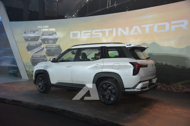 So sánh 2 phiên bản Mitsubishi Destinator vừa ra mắt: Chênh 75 triệu đồng, đánh đổi ADAS, camera 360 độ và loa Yamaha- Ảnh 11. So sánh 2 phiên bản Mitsubishi Destinator vừa ra mắt: Chênh 75 triệu đồng, đánh đổi ADAS, camera 360 độ và loa Yamaha- Ảnh 11.