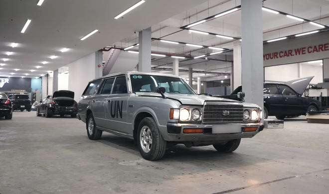 Toyota Crown Wagon 1978 của ông Đặng Lê Nguyên Vũ ‘hồi sinh’: Mất 10 tháng trùng tu, nội thất đỏ rượu vang và hàng loạt chi tiết chế tác thủ công- Ảnh 2. Toyota Crown Wagon 1978 của ông Đặng Lê Nguyên Vũ ‘hồi sinh’: Mất 10 tháng trùng tu, nội thất đỏ rượu vang và hàng loạt chi tiết chế tác thủ công- Ảnh 2.