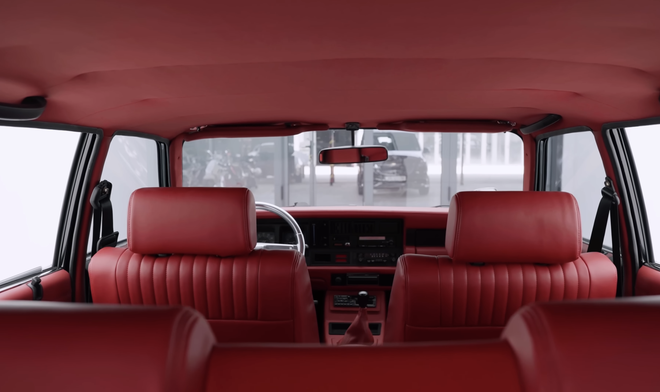 Toyota Crown Wagon 1978 của ông Đặng Lê Nguyên Vũ ‘hồi sinh’: Mất 10 tháng trùng tu, nội thất đỏ rượu vang và hàng loạt chi tiết chế tác thủ công- Ảnh 13. Toyota Crown Wagon 1978 của ông Đặng Lê Nguyên Vũ ‘hồi sinh’: Mất 10 tháng trùng tu, nội thất đỏ rượu vang và hàng loạt chi tiết chế tác thủ công- Ảnh 13.