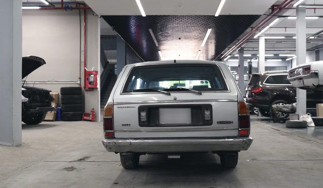Toyota Crown Wagon 1978 của ông Đặng Lê Nguyên Vũ ‘hồi sinh’: Mất 10 tháng trùng tu, nội thất đỏ rượu vang và hàng loạt chi tiết chế tác thủ công- Ảnh 6. Toyota Crown Wagon 1978 của ông Đặng Lê Nguyên Vũ ‘hồi sinh’: Mất 10 tháng trùng tu, nội thất đỏ rượu vang và hàng loạt chi tiết chế tác thủ công- Ảnh 6.