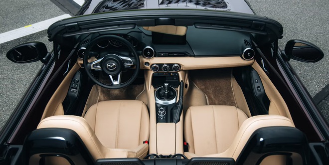 Vén màn 5 xe Mazda mới ra mắt Việt Nam hôm nay: Ngoài CX-5, CX-60, CX-90 còn có xe mui trần cùng một mẫu cực lạ mà ít người biết- Ảnh 20. Vén màn 5 xe Mazda mới ra mắt Việt Nam hôm nay: Ngoài CX-5, CX-60, CX-90 còn có xe mui trần cùng một mẫu cực lạ mà ít người biết- Ảnh 20.