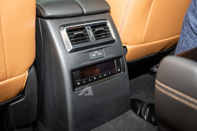 Mazda CX-90 chốt ra mắt Việt Nam tháng 4/2026: 2 tùy chọn động cơ, có bản PHEV đi 42km không cần xăng, mâm 21 inch, đối đầu VW Teramont- Ảnh 15. Mazda CX-90 chốt ra mắt Việt Nam tháng 4/2026: 2 tùy chọn động cơ, có bản PHEV đi 42km không cần xăng, mâm 21 inch, đối đầu VW Teramont- Ảnh 15.