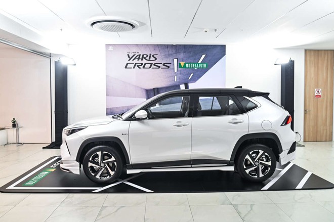 Chủ xe Toyota Yaris Cross thích độ hàng xịn thì hãng có bán bộ bodykit chính hãng: Thêm vài chi tiết là có dáng hầm hố hơn hẳn xe zin- Ảnh 8.