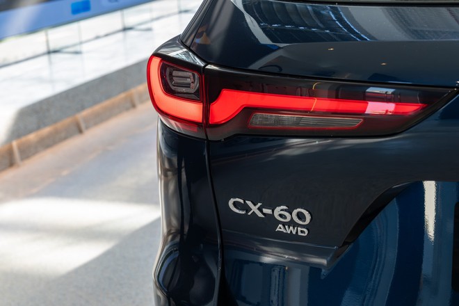 Ảnh thực tế các phiên bản Mazda CX-60, CX-90 tại Việt Nam: Phân biệt được từ ngoại hình, động cơ khác biệt, đều có ADAS- Ảnh 17. Ảnh thực tế các phiên bản Mazda CX-60, CX-90 tại Việt Nam: Phân biệt được từ ngoại hình, động cơ khác biệt, đều có ADAS- Ảnh 17.