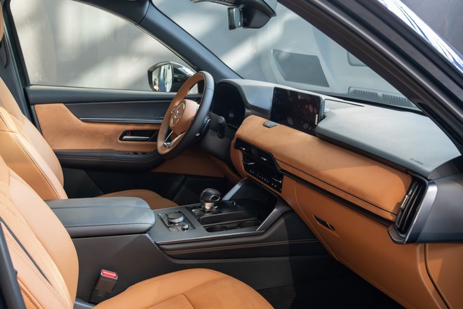 Ảnh thực tế các phiên bản Mazda CX-60, CX-90 tại Việt Nam: Phân biệt được từ ngoại hình, động cơ khác biệt, đều có ADAS- Ảnh 23. Ảnh thực tế các phiên bản Mazda CX-60, CX-90 tại Việt Nam: Phân biệt được từ ngoại hình, động cơ khác biệt, đều có ADAS- Ảnh 23.