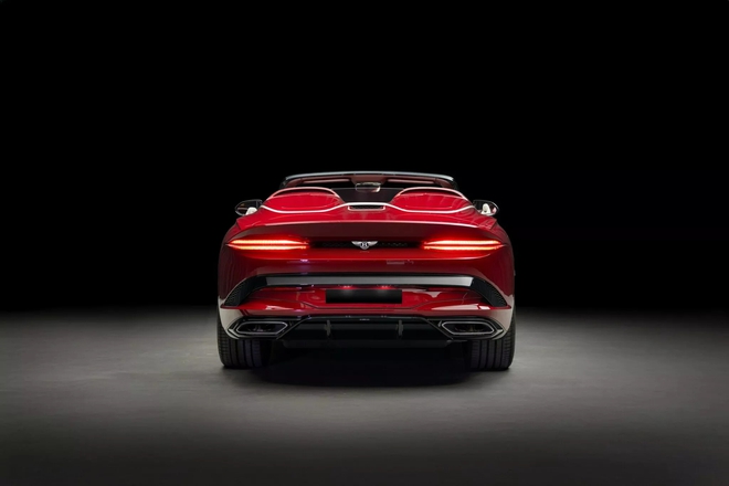 Chiếc Bentley cực hiếm này 'mất giá' gần 22 tỷ đồng sau 1.000km lăn bánh, chứng minh không phải cứ bản giới hạn là bán lãi- Ảnh 6. Chiếc Bentley cực hiếm này 'mất giá' gần 22 tỷ đồng sau 1.000km lăn bánh, chứng minh không phải cứ bản giới hạn là bán lãi- Ảnh 6.