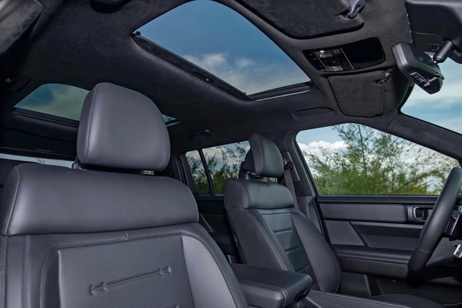 Hyundai Santa Fe giảm tới 240 triệu tại đại lý, giá thực tế 'chung mâm' với C-CUV bản cao, nhưng không mua sớm thành điểm trừ rất lớn- Ảnh 6. Hyundai Santa Fe giảm tới 240 triệu tại đại lý, giá thực tế 'chung mâm' với C-CUV bản cao, nhưng không mua sớm thành điểm trừ rất lớn- Ảnh 6.