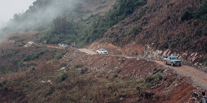 Ford Ranger vượt địa h&igrave;nh &lsquo;kh&ocirc;ng cho ph&eacute;p sự chủ quan&rsquo;, tới Cao Bằng hỗ trợ người d&acirc;n gặp kh&oacute; khăn- Ảnh 2.