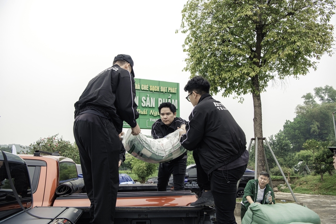 Ford Ranger vượt địa h&igrave;nh &lsquo;kh&ocirc;ng cho ph&eacute;p sự chủ quan&rsquo;, tới Cao Bằng hỗ trợ người d&acirc;n gặp kh&oacute; khăn- Ảnh 24.