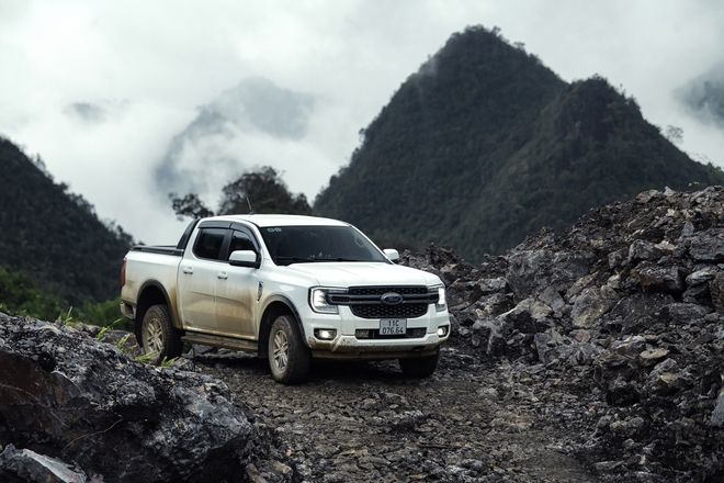 Ford Ranger vượt địa h&igrave;nh &lsquo;kh&ocirc;ng cho ph&eacute;p sự chủ quan&rsquo;, tới Cao Bằng hỗ trợ người d&acirc;n gặp kh&oacute; khăn- Ảnh 10.
