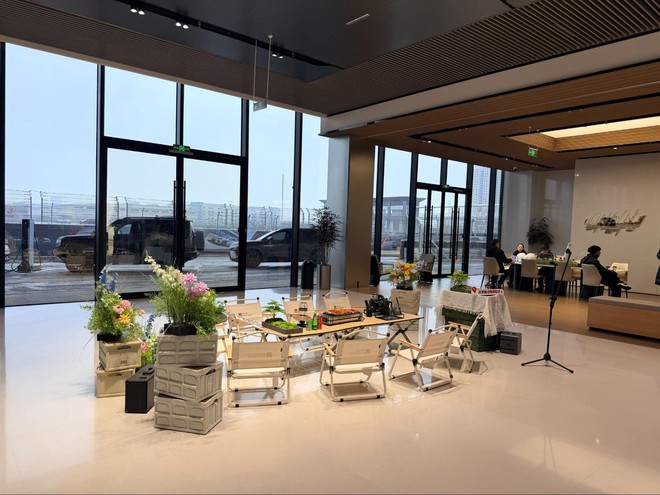 Tôi sang Trung Quốc trải nghiệm đường đua khổng lồ phủ trong tuyết dày của BYD: Leo dốc cát, bơi trong nước, nghiêng 30 độ đều trong ‘1 nốt nhạc’- Ảnh 11.