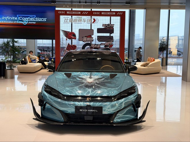 Tôi sang Trung Quốc trải nghiệm đường đua khổng lồ phủ trong tuyết dày của BYD: Leo dốc cát, bơi trong nước, nghiêng 30 độ đều trong ‘1 nốt nhạc’- Ảnh 8.