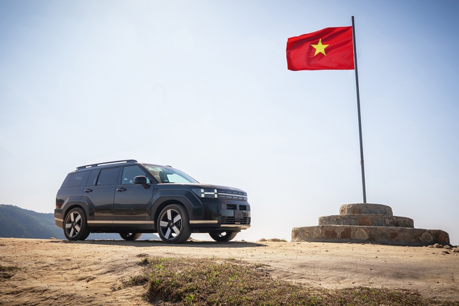 Bỏ 1,5 tỷ mua Hyundai Santa Fe Hybrid và những điều cần biết: Bớt bồng bềnh nhưng đừng kỳ vọng quá nhiều về tiết kiệm nhiên liệu- Ảnh 14. Bỏ 1,5 tỷ mua Hyundai Santa Fe Hybrid và những điều cần biết: Bớt bồng bềnh nhưng đừng kỳ vọng quá nhiều về tiết kiệm nhiên liệu- Ảnh 14.