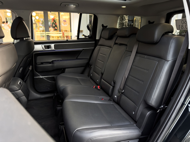 Bỏ 1,5 tỷ mua Hyundai Santa Fe Hybrid và những điều cần biết: Bớt bồng bềnh nhưng đừng kỳ vọng quá nhiều về tiết kiệm nhiên liệu- Ảnh 8. Bỏ 1,5 tỷ mua Hyundai Santa Fe Hybrid và những điều cần biết: Bớt bồng bềnh nhưng đừng kỳ vọng quá nhiều về tiết kiệm nhiên liệu- Ảnh 8.