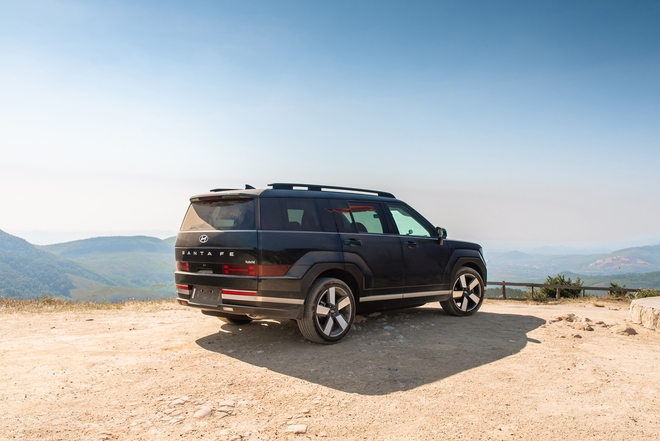 Bỏ 1,5 tỷ mua Hyundai Santa Fe Hybrid và những điều cần biết: Bớt bồng bềnh nhưng đừng kỳ vọng quá nhiều về tiết kiệm nhiên liệu- Ảnh 19. Bỏ 1,5 tỷ mua Hyundai Santa Fe Hybrid và những điều cần biết: Bớt bồng bềnh nhưng đừng kỳ vọng quá nhiều về tiết kiệm nhiên liệu- Ảnh 19.