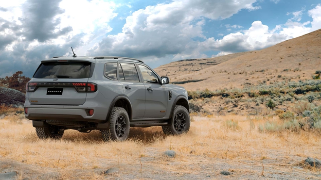 Ford Everest th&ecirc;m bản mới d&ugrave;ng m&aacute;y V6 tăng &aacute;p k&eacute;p, mạnh hơn 330 m&atilde; nhưng kh&aacute;ch Việt chỉ biết ước- Ảnh 3.