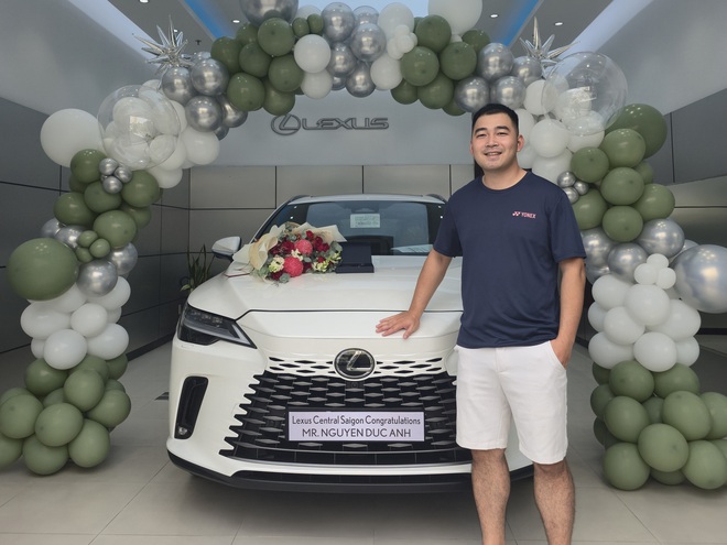 Quyết mua bằng được Lexus RX 350h, chủ doanh nghiệp trẻ tại L&acirc;m Đồng chia sẻ: &lsquo;M&igrave;nh cần bước xuống xe sau h&agrave;ng trăm km m&agrave; kh&ocirc;ng thấy mệt&rsquo;- Ảnh 1.