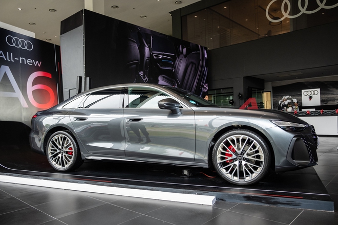 Audi A6 thế hệ mới ra mắt Việt Nam: Giá 2,799 tỷ, nhập Đức nhưng rẻ hơn E-Class và 5-Series bản 'full', đủ ADAS, 3 màn hình nội thất- Ảnh 9.