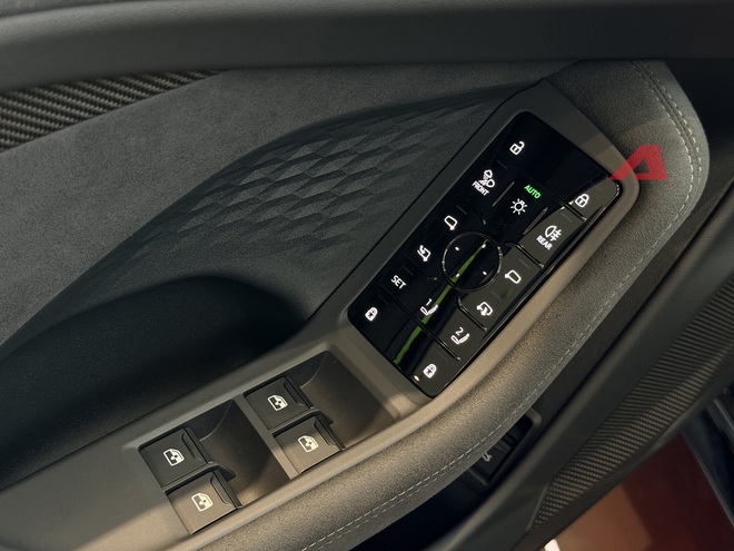 Audi A6 thế hệ mới ra mắt Việt Nam: Giá 2,799 tỷ, nhập Đức nhưng rẻ hơn E-Class và 5-Series bản 'full', đủ ADAS, 3 màn hình nội thất- Ảnh 16.