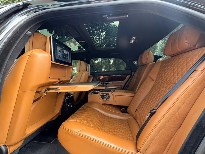 Jaguar XJL rao bán chưa đến 2 tỷ đồng sau 1 thập kỷ, cao hơn S-Class cùng thời nhưng người bán cho rằng đáng giá vì 'không dành cho số đông'- Ảnh 9. Jaguar XJL rao bán chưa đến 2 tỷ đồng sau 1 thập kỷ, cao hơn S-Class cùng thời nhưng người bán cho rằng đáng giá vì 'không dành cho số đông'- Ảnh 9.