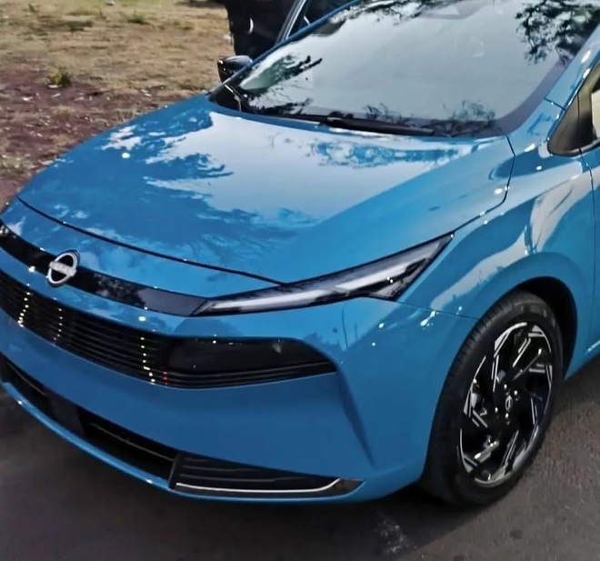 Nissan Almera đời mới lộ diện trần trụi: Thiết kế lột xác từ trước tới sau, đèn hậu kiểu Lexus, sắp ra mắt cạnh tranh Vios, City- Ảnh 4. Nissan Almera đời mới lộ diện trần trụi: Thiết kế lột xác từ trước tới sau, đèn hậu kiểu Lexus, sắp ra mắt cạnh tranh Vios, City- Ảnh 4.