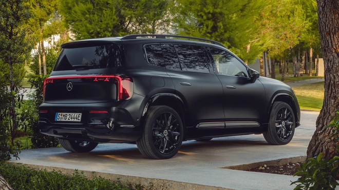 Mercedes-Benz GLB 2026 ra mắt: Giao diện hoàn toàn mới, màn hình trải dài táp lô, bỏ hẳn bản xăng, chạy 630km/sạc- Ảnh 2.