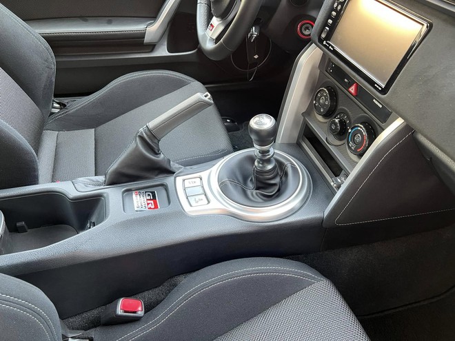 Hàng hiếm Toyota 86 mới như ‘đập hộp’ vừa rao bán, Cường Đô la hỏi chốt vội, CĐM trầm trồ vì quá nhanh và dứt khoát- Ảnh 10. Hàng hiếm Toyota 86 mới như ‘đập hộp’ vừa rao bán, Cường Đô la hỏi chốt vội, CĐM trầm trồ vì quá nhanh và dứt khoát- Ảnh 10.