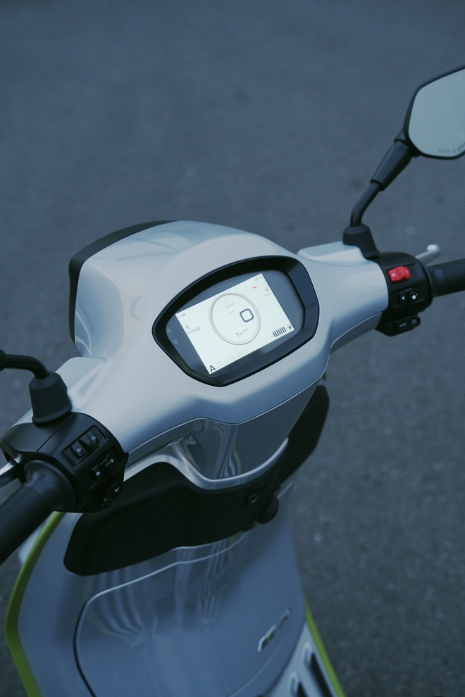 Vespa Sprint Tech ra mắt: Lần đầu Sprint có đèn viền, tích hợp điều hướng- Ảnh 6. Vespa Sprint Tech ra mắt: Lần đầu Sprint có đèn viền, tích hợp điều hướng- Ảnh 6.