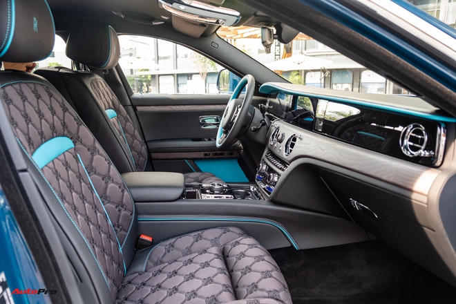 Ra mắt Rolls-Royce Ghost Series II giá từ 34,9 tỷ đồng: ‘Thảm bay’ của giới đại gia Việt- Ảnh 22.