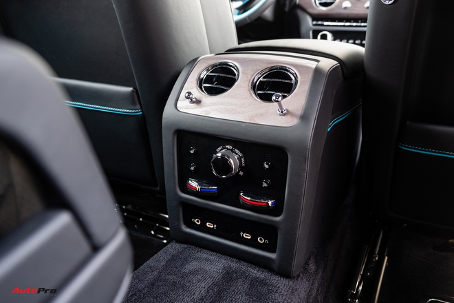 Ra mắt Rolls-Royce Ghost Series II giá từ 34,9 tỷ đồng: ‘Thảm bay’ của giới đại gia Việt- Ảnh 29.