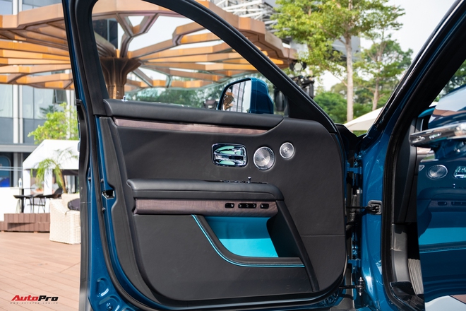 Ra mắt Rolls-Royce Ghost Series II giá từ 34,9 tỷ đồng: ‘Thảm bay’ của giới đại gia Việt- Ảnh 20.