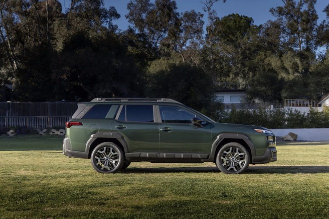 Subaru Outback 2025 ra mắt: Thiết kế lột xác, dáng vuông khối hộp như Prado, màn hình bé hơn, máy yếu hơn- Ảnh 13.