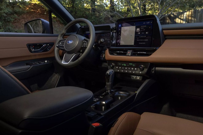 Subaru Outback 2025 ra mắt: Thiết kế lột xác, dáng vuông khối hộp như Prado, màn hình bé hơn, máy yếu hơn- Ảnh 15.