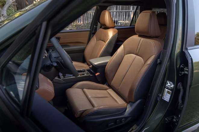 Subaru Outback 2025 ra mắt: Thiết kế lột xác, dáng vuông khối hộp như Prado, màn hình bé hơn, máy yếu hơn- Ảnh 19.