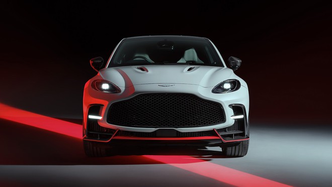 Nếu Aston Martin DBX chưa đủ mạnh thì bản này sẽ khiến bạn ‘nhấc người’: Tăng tốc 0-100km/h chỉ 3,3 giây dù nặng 2,2 tấn- Ảnh 3. Nếu Aston Martin DBX chưa đủ mạnh thì bản này sẽ khiến bạn ‘nhấc người’: Tăng tốc 0-100km/h chỉ 3,3 giây dù nặng 2,2 tấn- Ảnh 3.