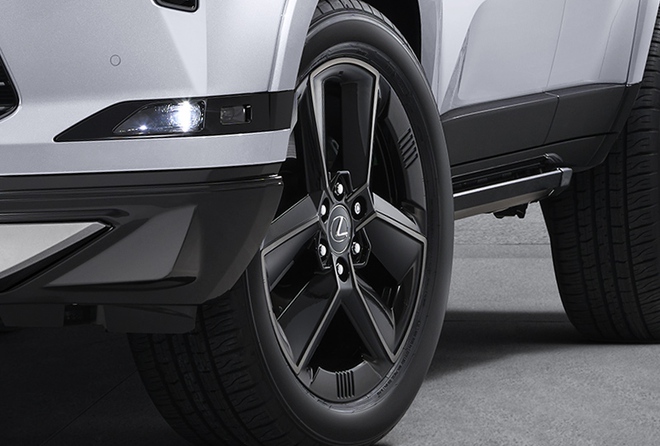 Chủ xe Lexus GX 550 chưa thấy xe đủ hầm hố có thể thích bản độ này: Bodykit mới, thêm cánh gió, mâm 22 inch khổng lồ- Ảnh 7.