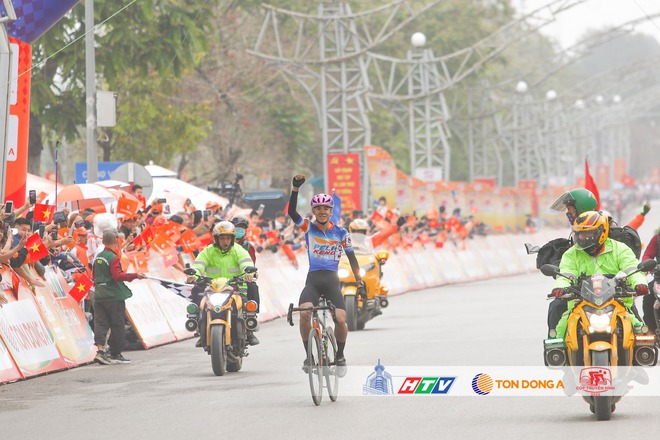 Tay đua Nguyễn Anh Huy giành cú đúp chiến thắng ở chặng 4- Ảnh 8.