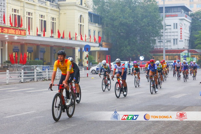 Tay đua Nguyễn Anh Huy giành cú đúp chiến thắng ở chặng 4- Ảnh 7.