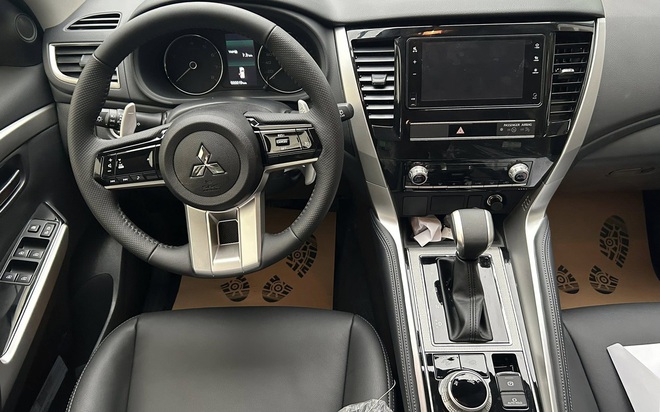 Mitsubishi Pajero Sport 2025 giảm giá còn 1,13 tỷ đồng, đại lý bù thêm nhiều ‘option’ khuyết thiếu cạnh tranh Everest- Ảnh 9. Mitsubishi Pajero Sport 2025 giảm giá còn 1,13 tỷ đồng, đại lý bù thêm nhiều ‘option’ khuyết thiếu cạnh tranh Everest- Ảnh 9.