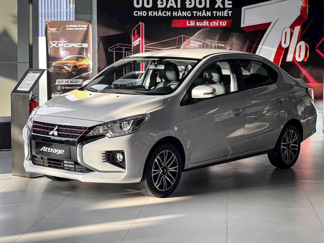 Bóc 4 xe Lada của Nga sắp vào Việt Nam: Granta đấu Attrage, Vesta cạnh tranh Vios, Niva và Niva Travel đối đầu Jimny bằng giá 'sốc', nhưng thiết kế, trang bị thì như đồ cổ- Ảnh 3. Bóc 4 xe Lada của Nga sắp vào Việt Nam: Granta đấu Attrage, Vesta cạnh tranh Vios, Niva và Niva Travel đối đầu Jimny bằng giá 'sốc', nhưng thiết kế, trang bị thì như đồ cổ- Ảnh 3.