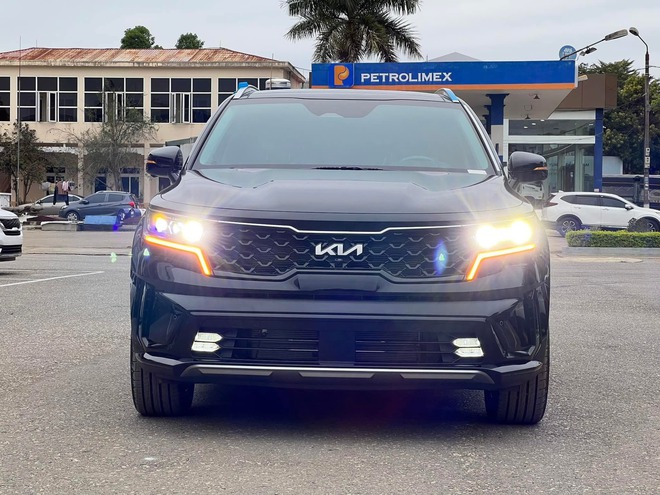 Giá Kia Sorento lần đầu giảm dưới mốc 900 triệu tại đại lý: Rẻ nhất phân khúc, ngang CX-5 bản tầm trung, dọn kho chờ bản mới sắp ra mắt- Ảnh 5. Giá Kia Sorento lần đầu giảm dưới mốc 900 triệu tại đại lý: Rẻ nhất phân khúc, ngang CX-5 bản tầm trung, dọn kho chờ bản mới sắp ra mắt- Ảnh 5.