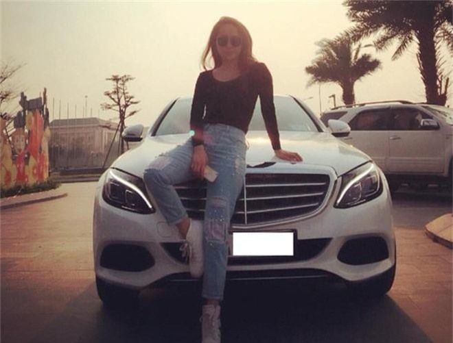 &lsquo;C&aacute; sấu ch&uacute;a&rsquo; Quỳnh Nga tậu VinFast VF 3 d&ugrave; đ&atilde; c&oacute; Mercedes C-Class, độ lại theo phong c&aacute;ch 'ngoan, xinh, y&ecirc;u' khiến CĐM trầm trồ- Ảnh 10.