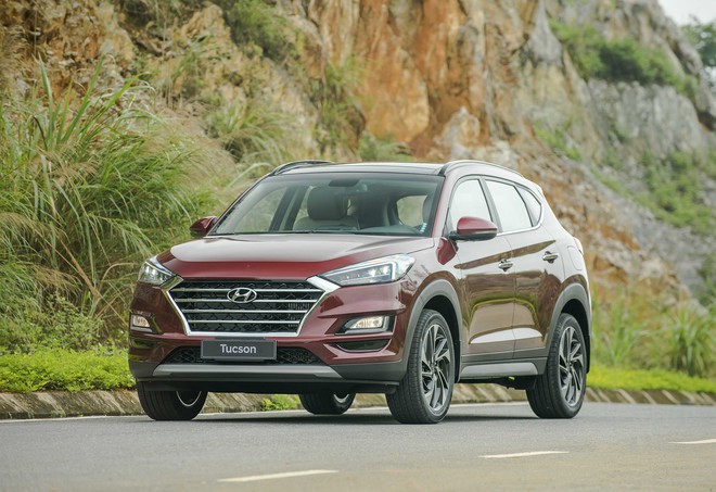 Ngày này năm xưa: Bộ đôi Elantra, Tucson cùng ra mắt, đều giảm doanh số nhưng vị thế hoàn toàn trái ngược- Ảnh 7. Ngày này năm xưa: Bộ đôi Elantra, Tucson cùng ra mắt, đều giảm doanh số nhưng vị thế hoàn toàn trái ngược- Ảnh 7.