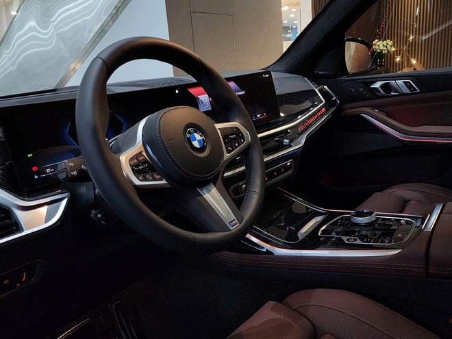 BMW X7 giảm giá mạnh tại đại lý, cạnh tranh GLS bằng giá chỉ từ hơn 5 tỷ đồng, riêng tiền khuyến mãi đủ mua một chiếc Ranger- Ảnh 5. BMW X7 giảm giá mạnh tại đại lý, cạnh tranh GLS bằng giá chỉ từ hơn 5 tỷ đồng, riêng tiền khuyến mãi đủ mua một chiếc Ranger- Ảnh 5.